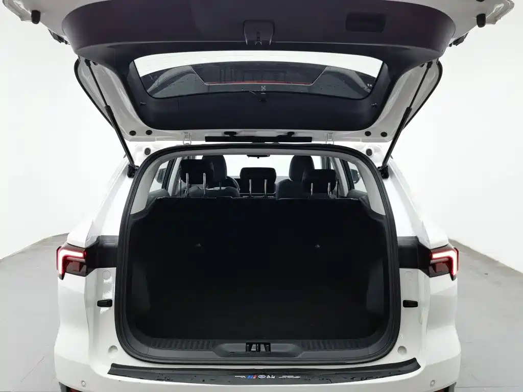 Ford Equator Sport — миниатюра 16