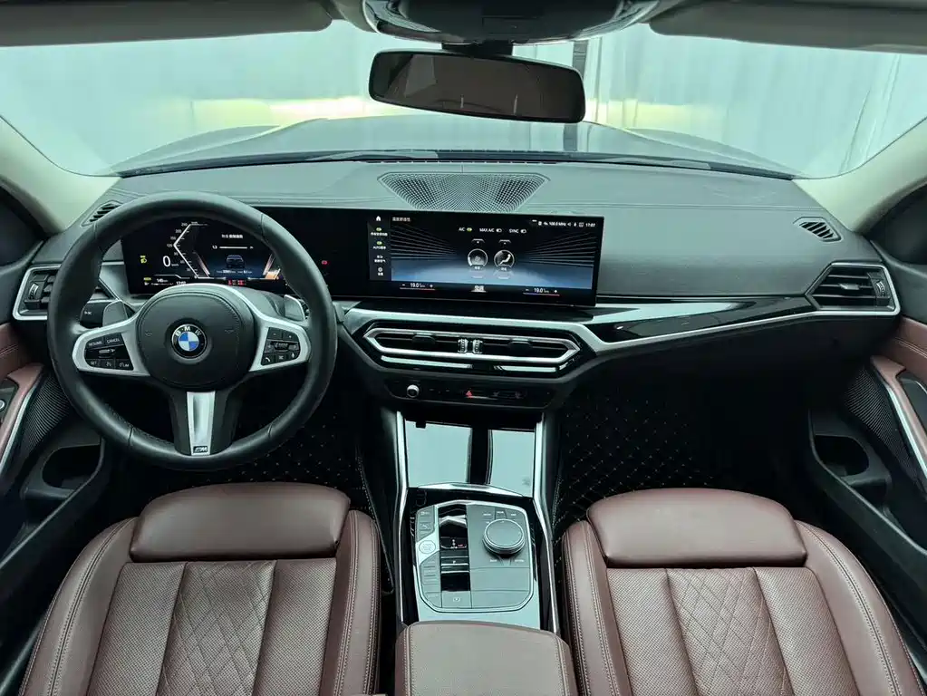 BMW 3 Series 2023 — фото 13