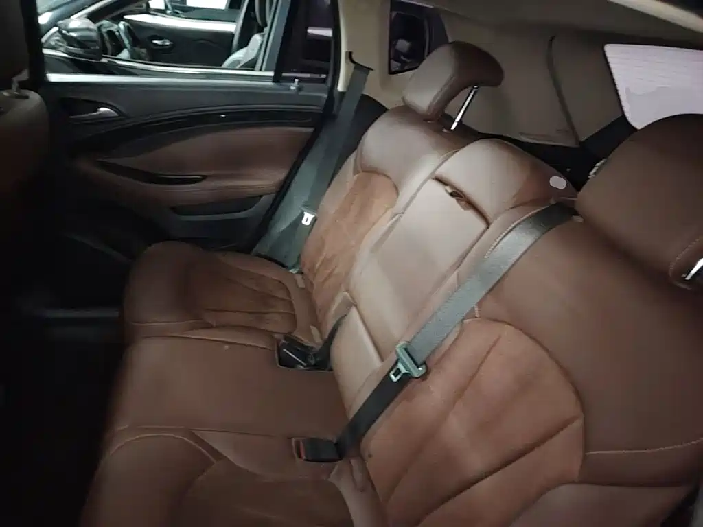 Buick Envision Plus — миниатюра 17