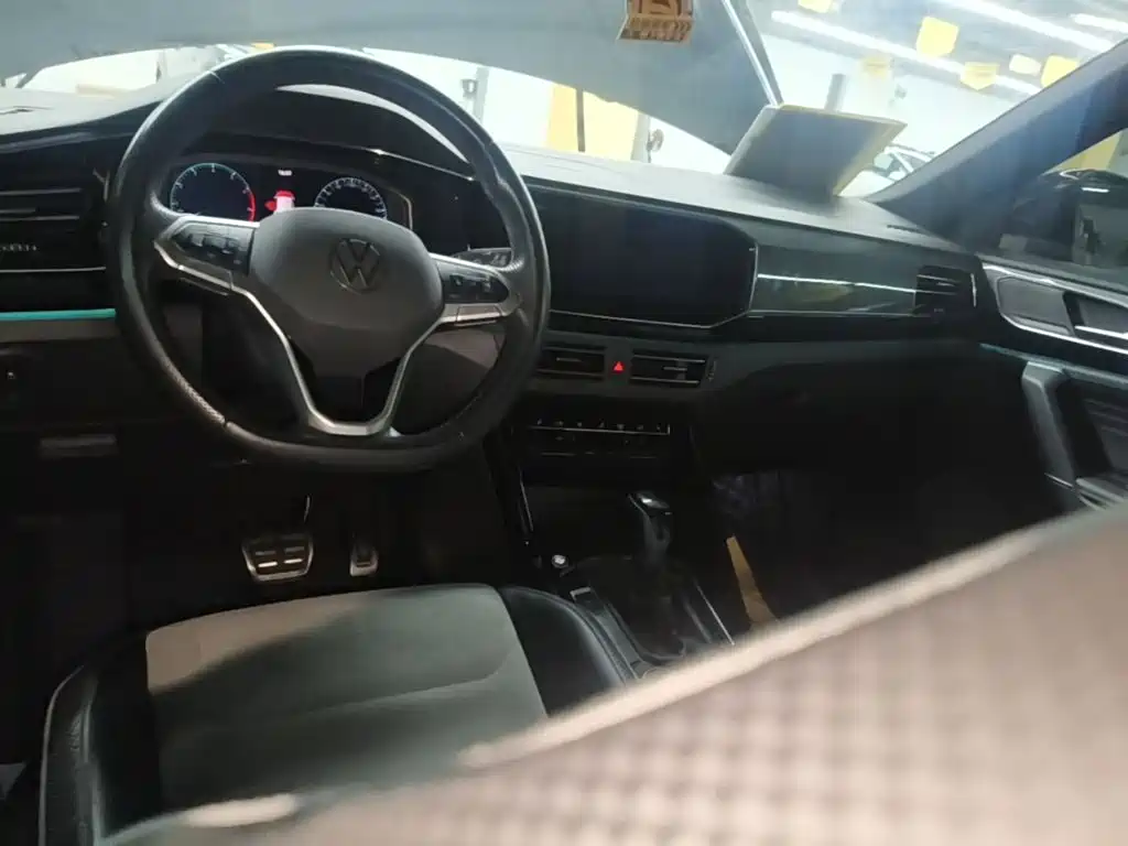 Volkswagen X — миниатюра 10