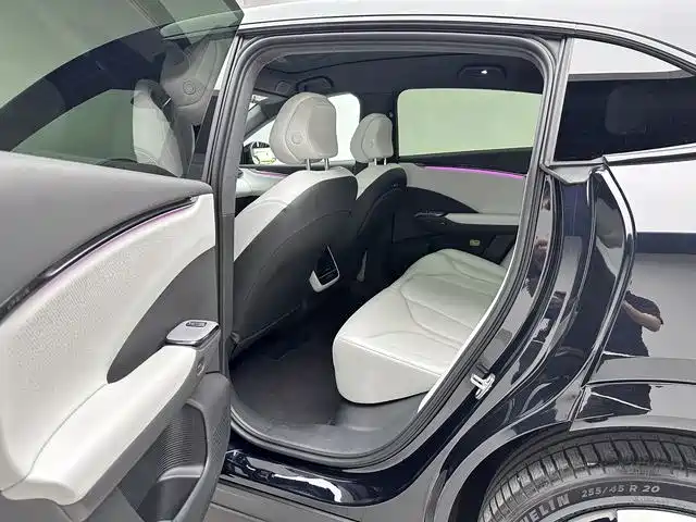XPeng G7 — миниатюра 9