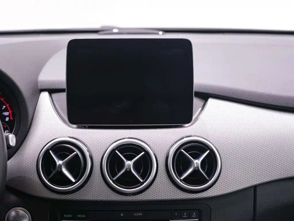 Mercedes-Benz B-Class — миниатюра 18