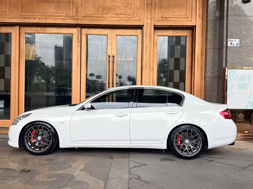 Infiniti G — миниатюра 5