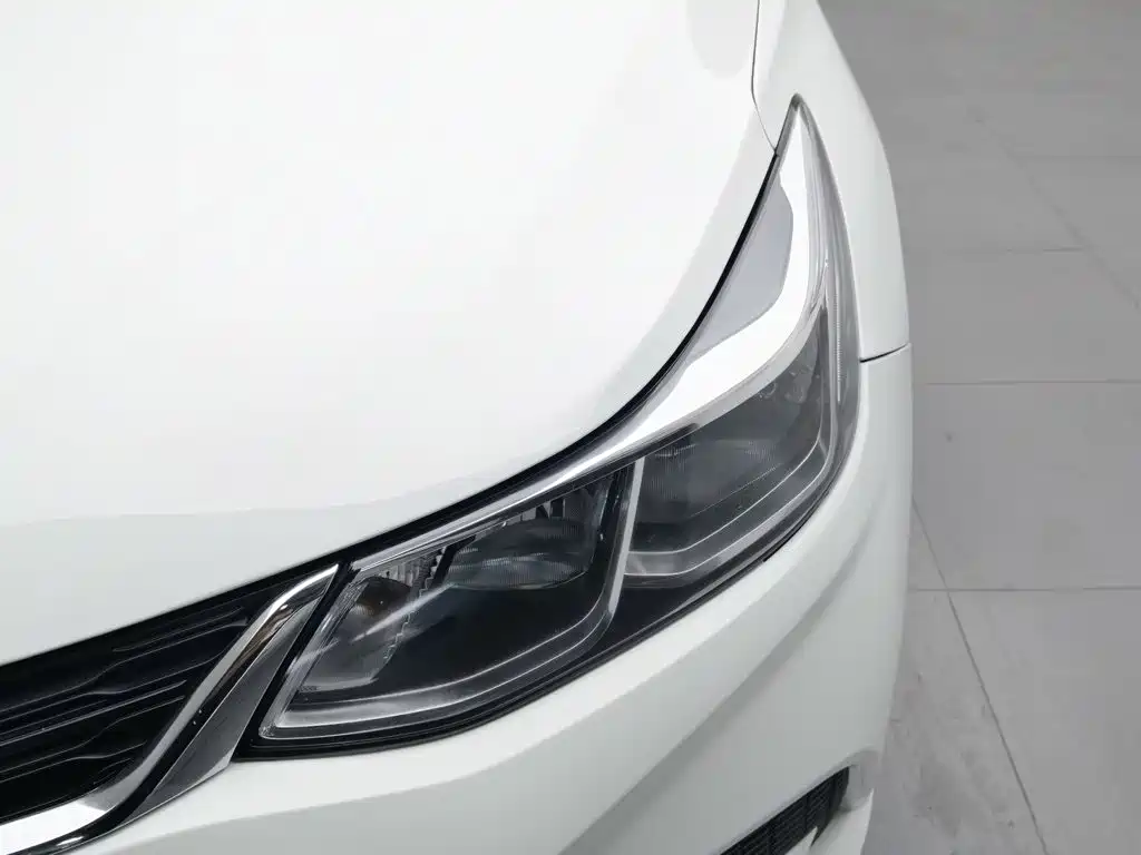 Chevrolet Cruze — миниатюра 7