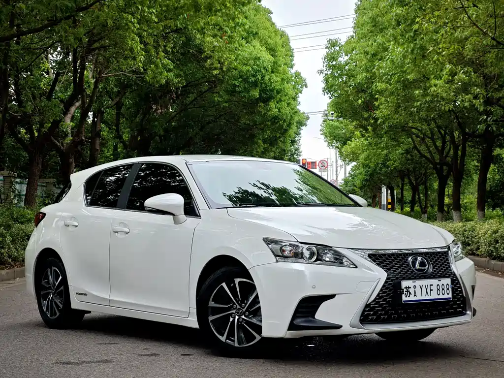 Lexus CT 2017 CT200h Elite V