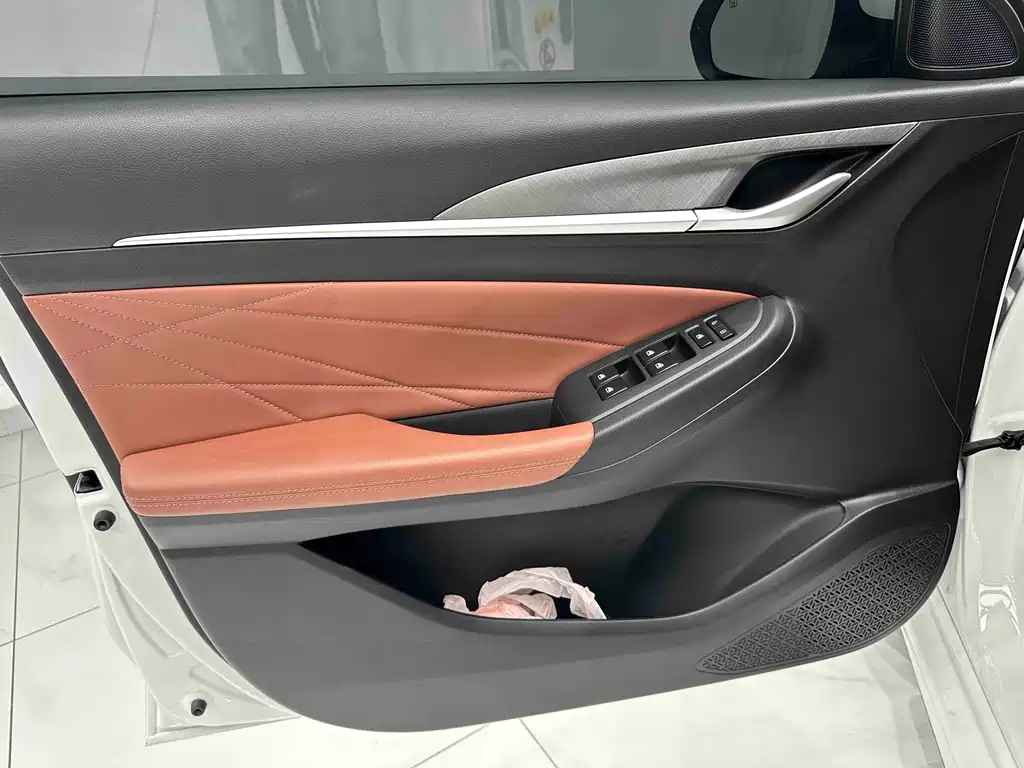 Changan Eado — миниатюра 9