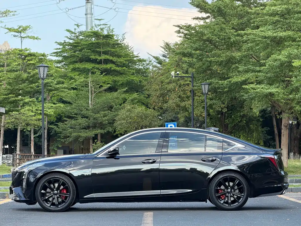 Cadillac CT5 — миниатюра 3