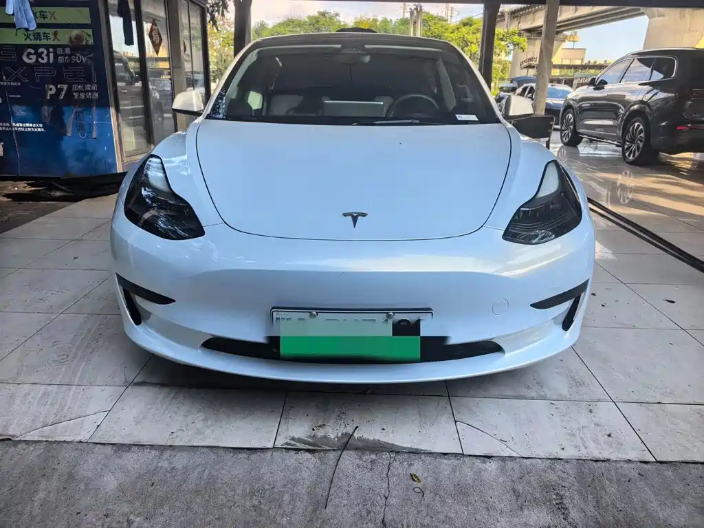 Tesla Model 3 — миниатюра 2
