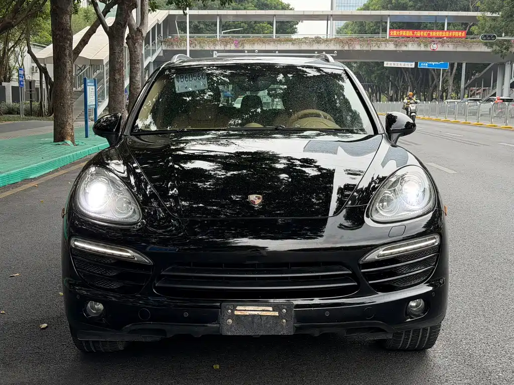 Porsche Cayenne — миниатюра 2