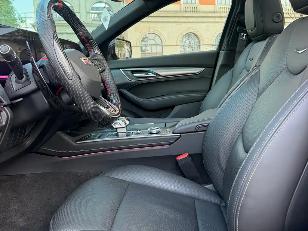 Cadillac CT5 — миниатюра 9