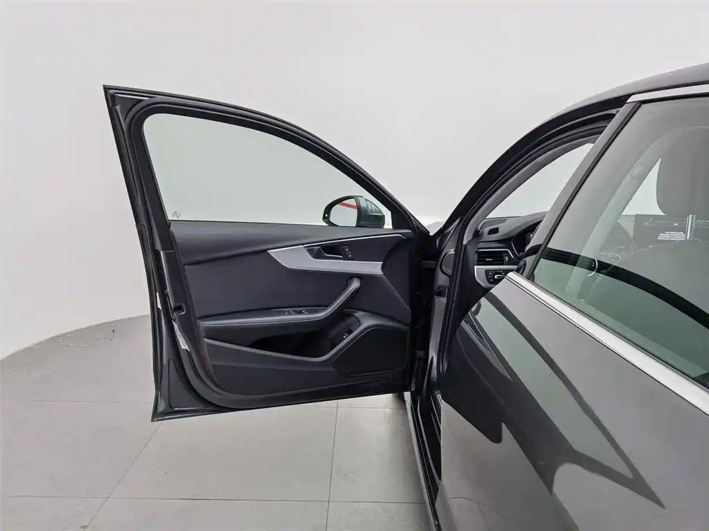 Audi A4L 2020 40 TFSI Fashion