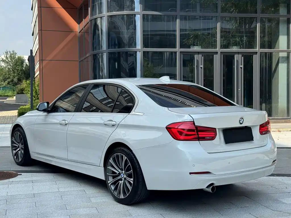BMW 3 Series — миниатюра 19