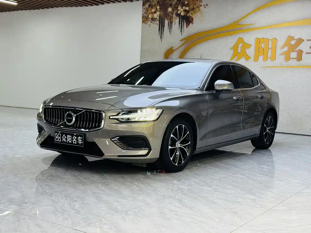 Volvo S60 2022