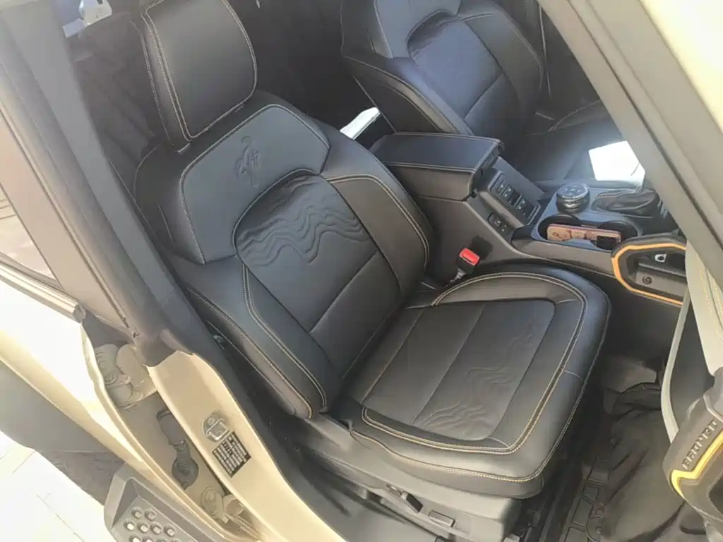 Ford Bronco — миниатюра 25