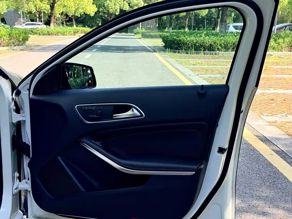 Mercedes-Benz A-Class AMG (Import) — миниатюра 20
