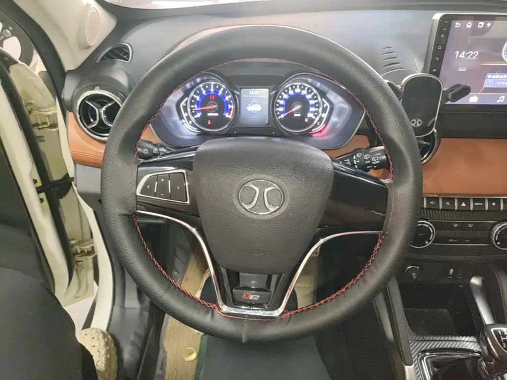 BAIC Senova X35 — миниатюра 11