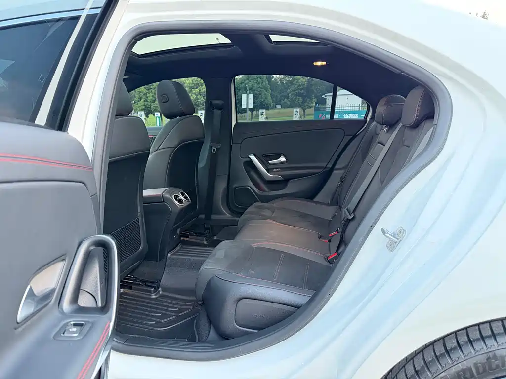 Mercedes-Benz A-Class — миниатюра 16