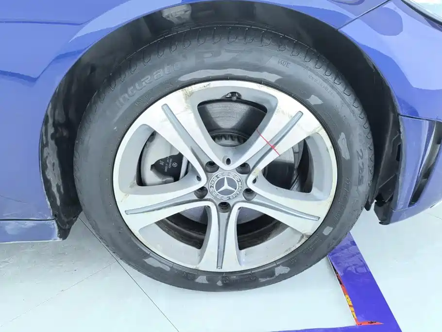 Mercedes-Benz C-Class — миниатюра 6
