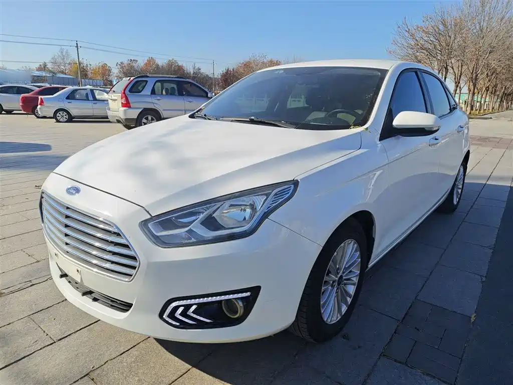 Ford Escort 2016