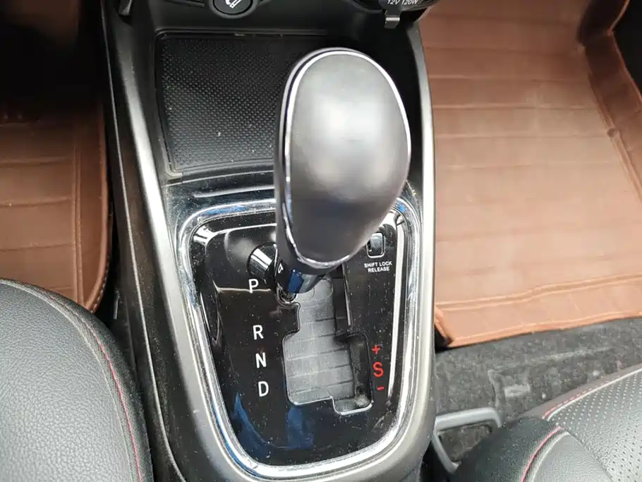 Changan CS15 — миниатюра 16