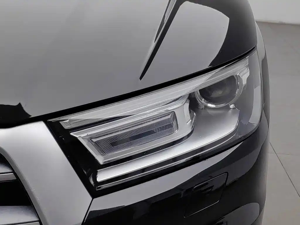 Audi Q5L — миниатюра 7