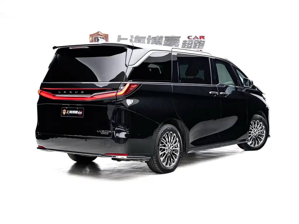 LEXUS LM