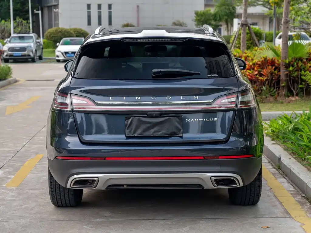 Lincoln Nautilus 2021 2.0T Premium
