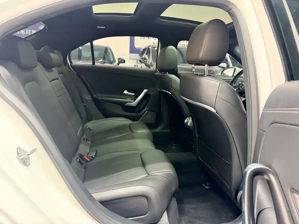Mercedes-Benz A-Class — миниатюра 11