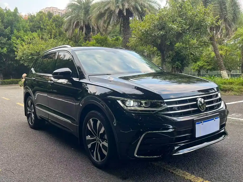 Volkswagen Tiguan L — миниатюра 3