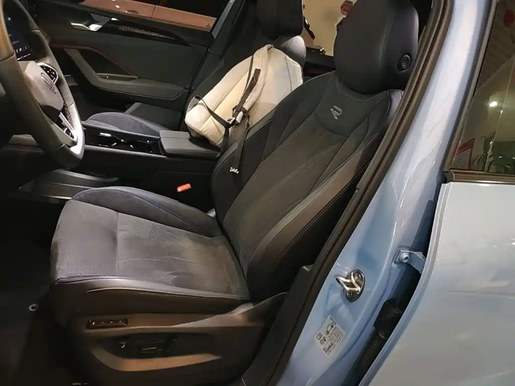 Volkswagen Tiguan L — миниатюра 15