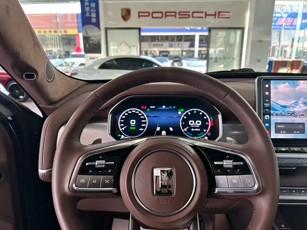 TANK TANK 700 NEW ENERGY