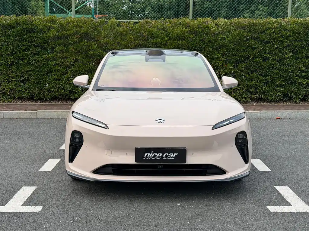 NIO ET5 — миниатюра 2