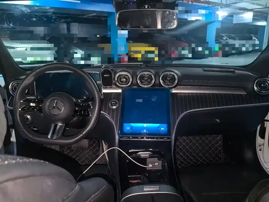 Mercedes-Benz C-Class — миниатюра 13