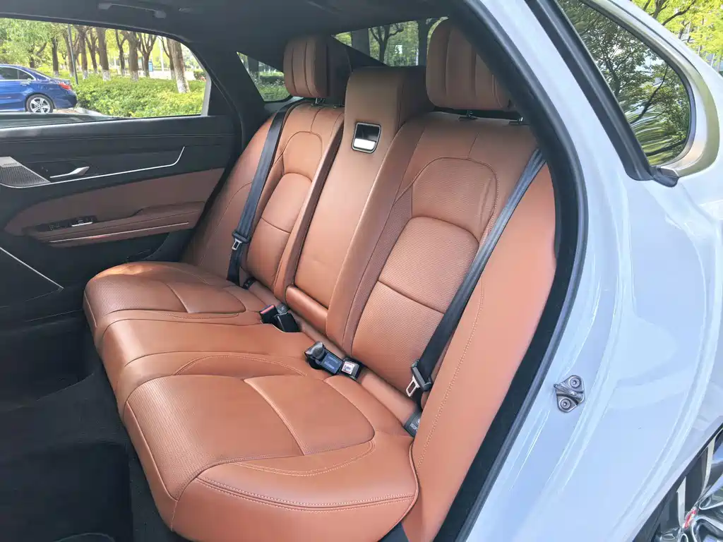 Jaguar XFL — миниатюра 11