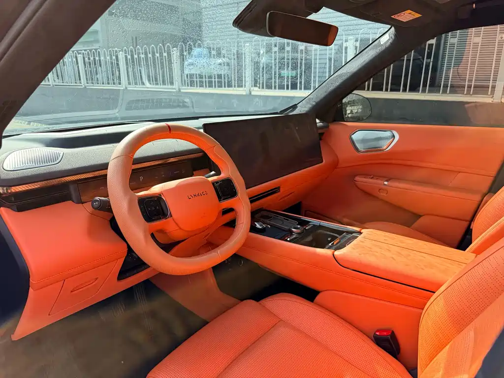 Lynk & Co 900 — миниатюра 11