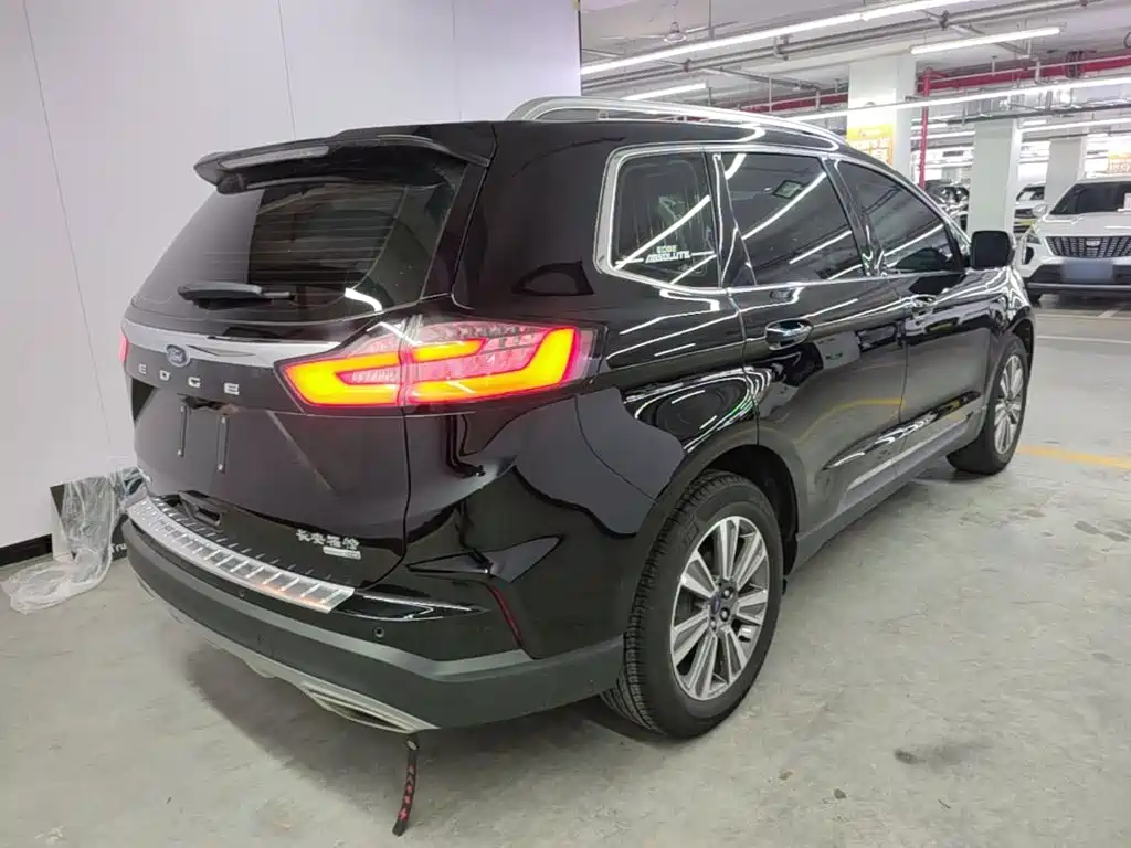Ford Edge — миниатюра 7