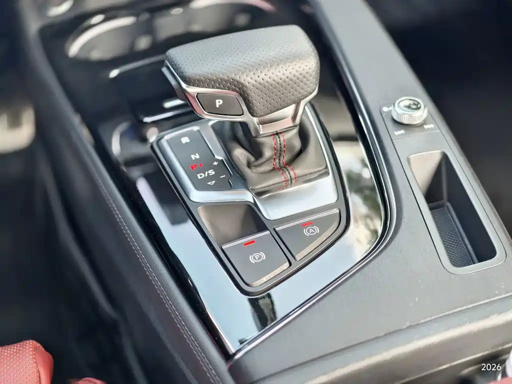 Audi A4L — миниатюра 10