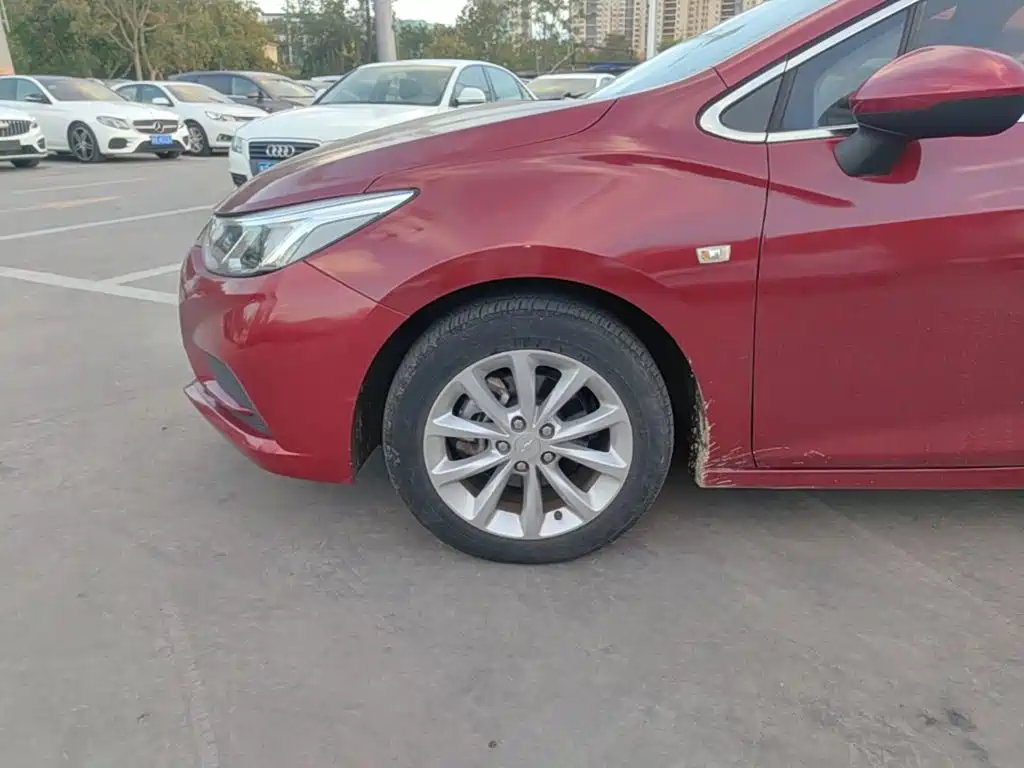 Chevrolet Cruze — миниатюра 23