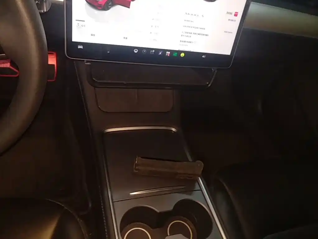 Tesla Model 3 — миниатюра 14