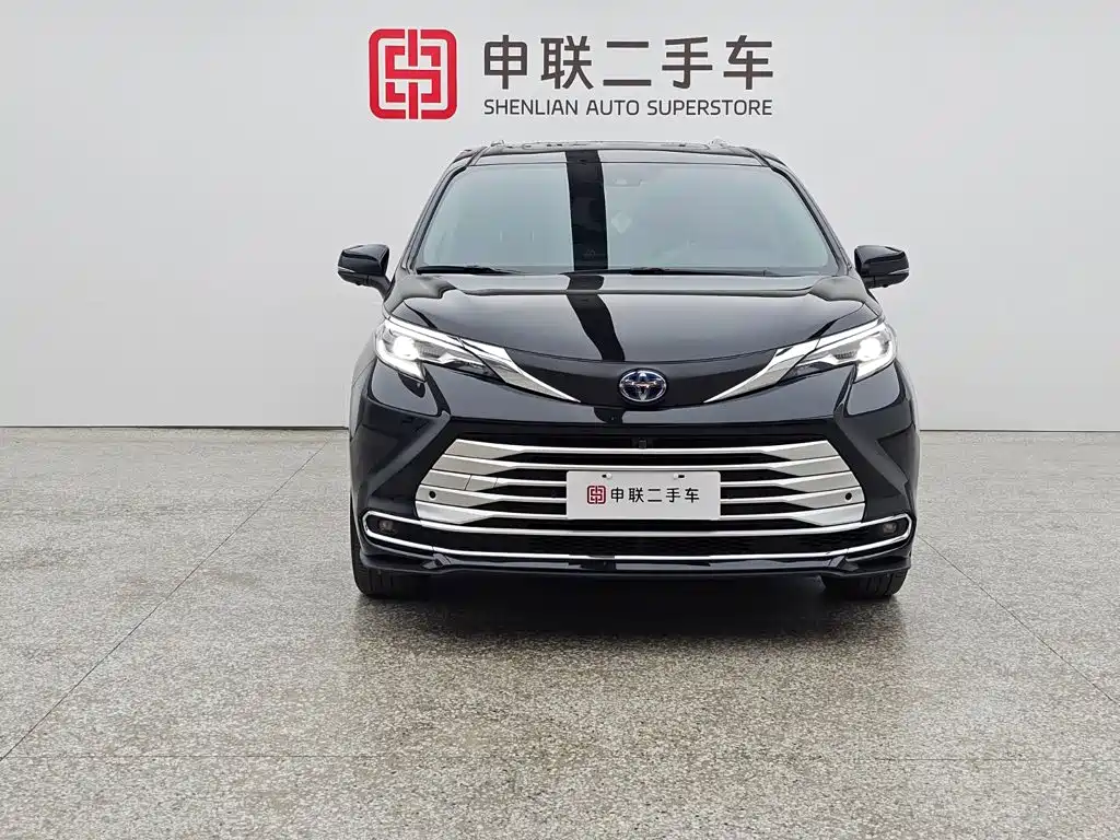 Toyota Sienna — миниатюра 5