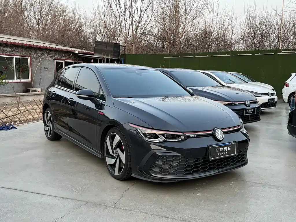 VOLKSWAGEN GOLF GTI