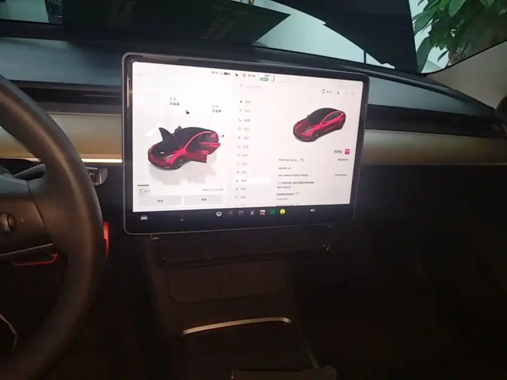 Tesla Model 3 — миниатюра 13