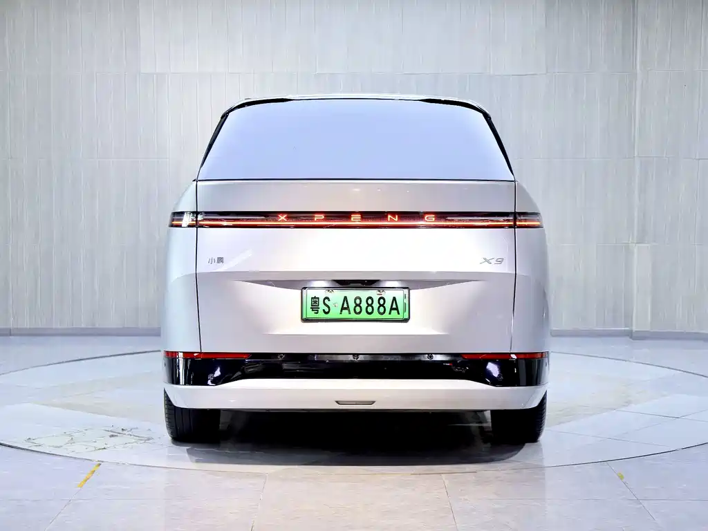 XPeng X9 — миниатюра 6