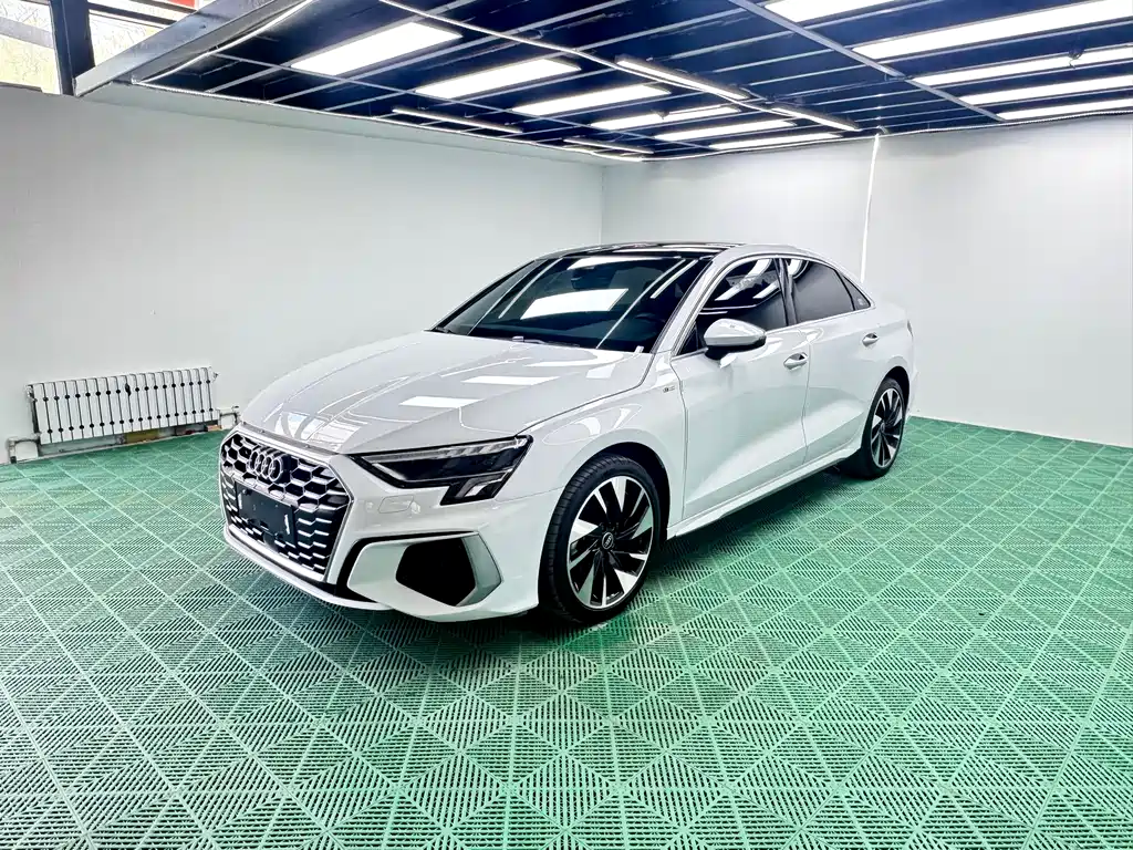 Купить Audi A3