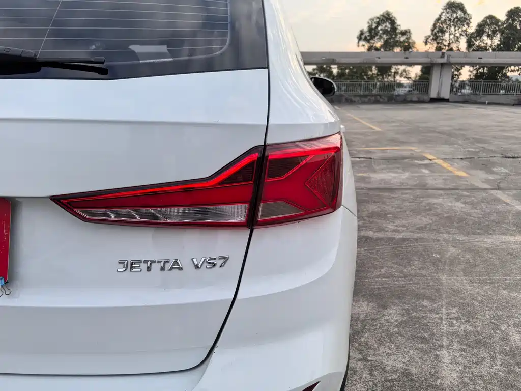 JETTA VS7