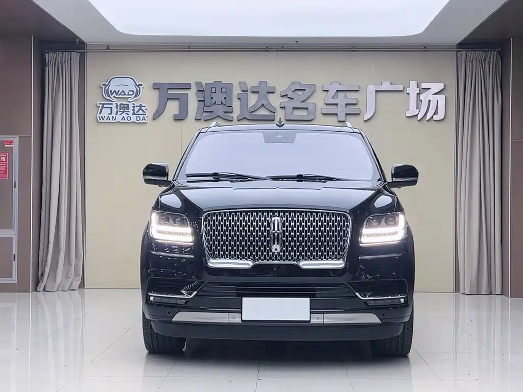 Lincoln Navigator — миниатюра 2