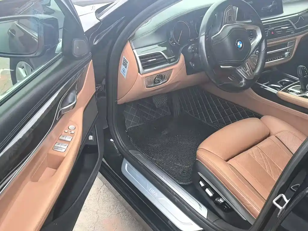 BMW 7 SERIES