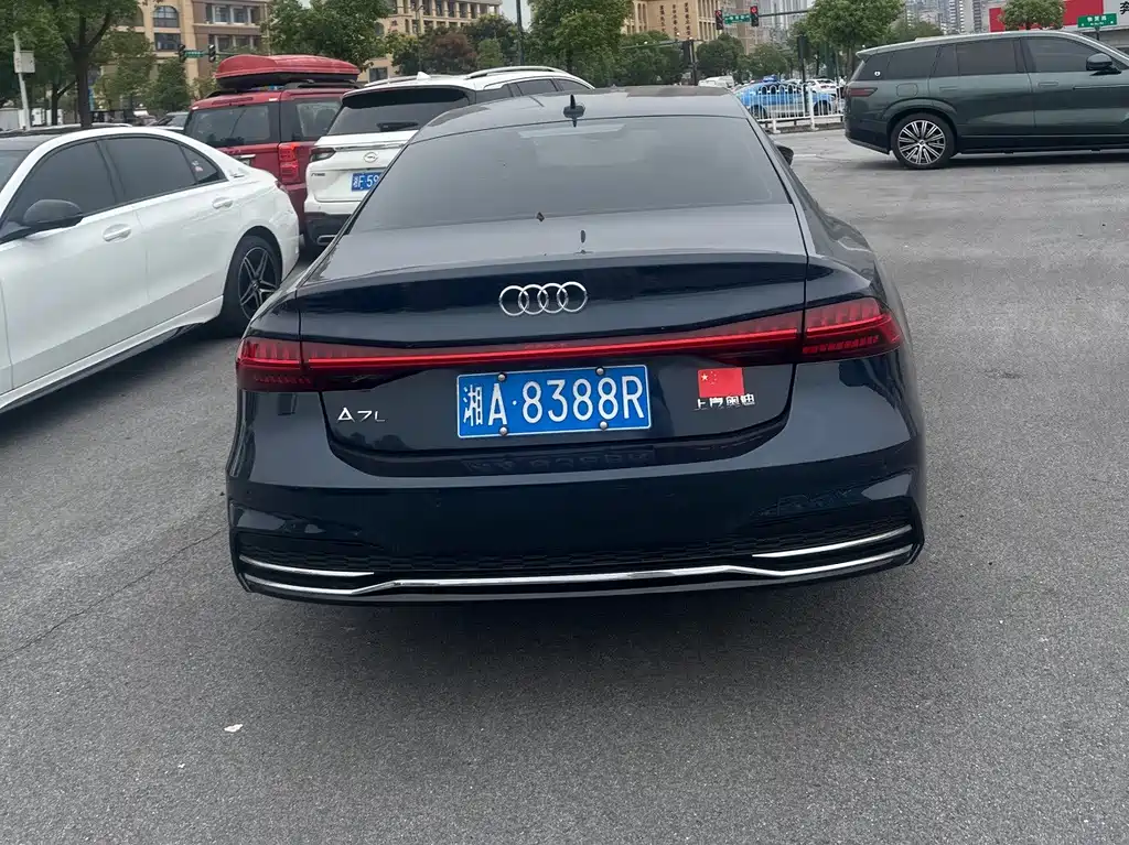Audi A7L — миниатюра 3