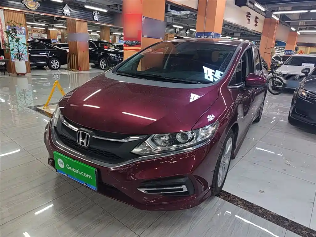 Honda Jade 2017 1.8L AT Comfort 5 мест