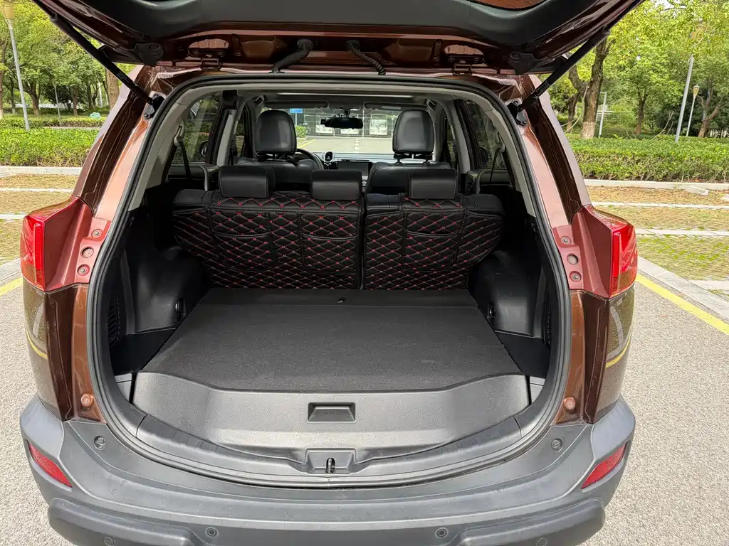 Toyota RAV4 — миниатюра 16